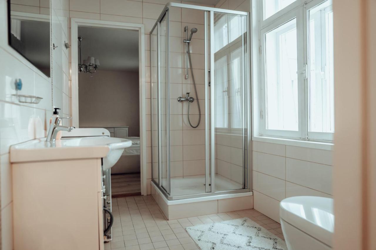 Dream Stay - Spacious 1-Bedroom Apartment In The Old Town Tallinn Eksteriør bilde